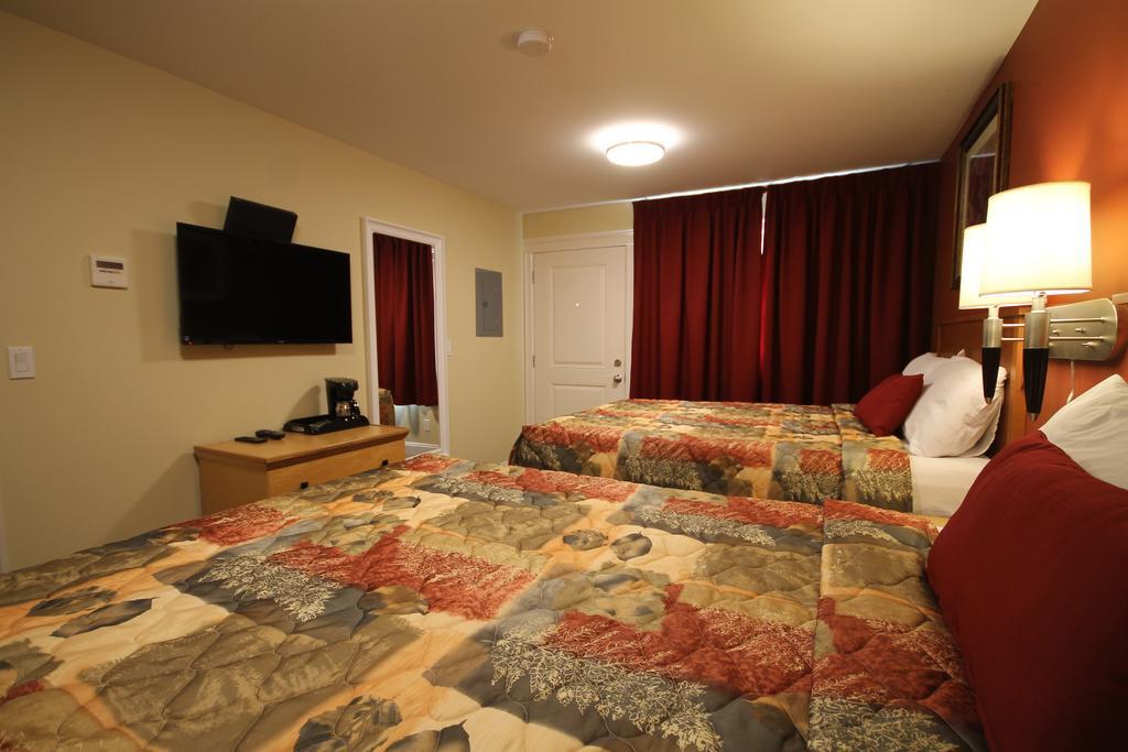 Sahara Suites Osoyoos Kamer foto
